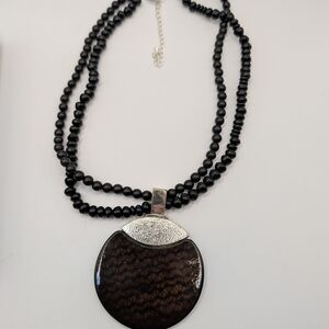 Elegant Black and Silver Pendant Necklace